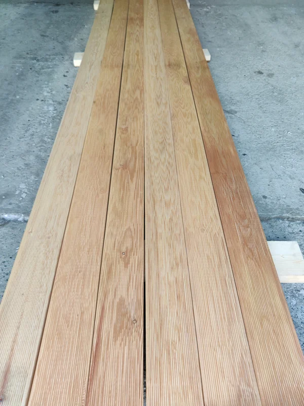 Симфония дерева в интерьере: Как выбрать идеальный погонаж, который не предаст через десятилетия